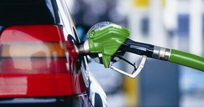 В Украине за выходные АЗС подняли цены на бензины и дизель: сколько стоит литр топлива - focus.ua - Украина - Белоруссия - Литва