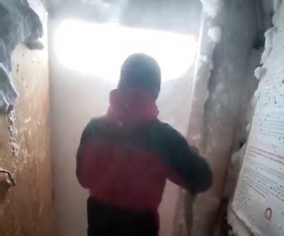 "Должны еще откопаться": В Карпатах пост спасателей завалило снегом - видео - vchaspik.ua - Украина