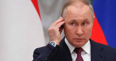 Владимир Путин - Путин заявил о попытках Киева решить конфликт в Донбассе военным путем - ren.tv - Россия - Украина - Киев - Франция - Донбасс