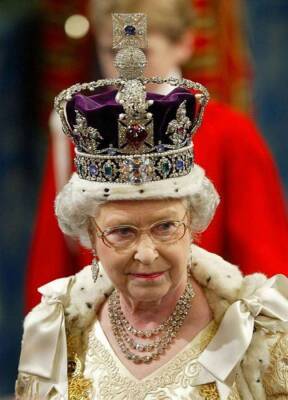 принц Уильям - Елизавета II - принц Чарльз - Кейт Миддлтон - Елизавета Королева - Камилла Паркер-Боулз - Королева Елизавета II предрекла для британского королевского дома большие проблемы - lenta.ua - Украина
