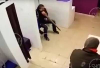 В Ленобласти пьяный мужчина с мечом напал на бывшую девушку - online47.ru - Ленинградская обл. - Дзержинск