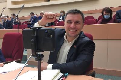 Александр Романов - Николай Бондаренко - Руководство Саратовской областной думы: Депутат Николай Бондаренко попытался играть на сострадании - saratov.mk.ru - Саратов