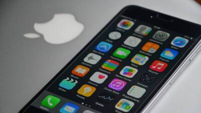 Apple запустит функцию приема бесконтактных платежей на iPhone весной - inforeactor.ru - США