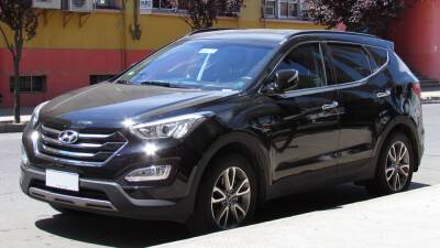 Kia Sportage - Концерн Hyundai призвал водителей автомобилей Hyundai и KIA парковаться на улице - avtonovostidnya.ru - Santa Fe