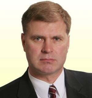 Александр Рассудов - Александр Бельский - Петербургский депутат-единоросс не смог пояснить, от чего он предлагает защищать детей - znak.com - Санкт-Петербург