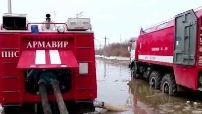 Резкое потепление сразу в нескольких российских регионах привело к опасным ситуациям - 1tv.ru - Москва - Краснодарский край - Великий Новгород