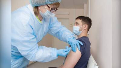 После вакцинации в Удмуртии коронавирусом заразились более 2,6 тыс. человек - gorodglazov.com - респ. Удмуртия - Удмуртия