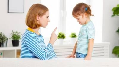Вредные советы родителям: как толкнуть дочь под нож пластического хирурга - 5-tv.ru