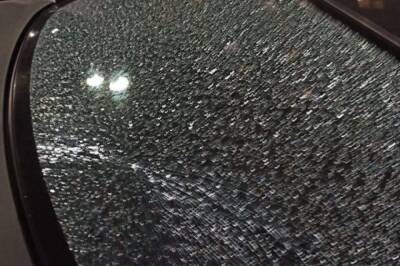 В Хабаровске неизвестный расстрелял окна автомобилей из пневматики - hab.aif.ru - Россия - Хабаровск