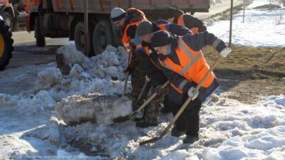 В Рязани продолжается уборка пешеходных зон от снега и наледи - 7info.ru - Рязань - с. Так