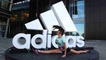 Adidas назвал дату закрытия всех магазинов в России - vologda-poisk.ru - Россия - ДНР - ЛНР