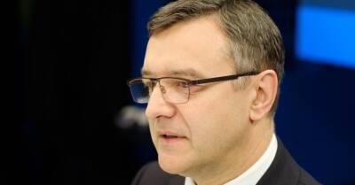 Янис Рейрс - Министр финансов не поддерживает уменьшение налогов на топливо - rus.delfi.lv - Украина - Латвия
