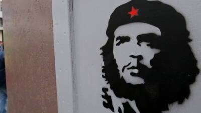 Фидель Кастро - В Боливии умер военный, расстрелявший Че Гевару - mir24.tv - Куба - Боливия - Аргентина - Скончался
