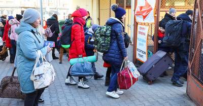 Законы о беженцах в мире: Болгария обещает пособие 700 долларов, а Швейцария впервые пустит без визы - kp.ua - Украина - Швейцария - Румыния - Эстония - Польша - Болгария