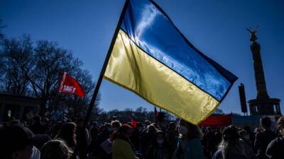 Владимир Путин - Мир для Украины: в Европе прошли антивоенные акции - ru.euronews.com - Норвегия - Россия - Украина - Германия - Берлин - Голландия - Мадрид - Осло - Амстердам