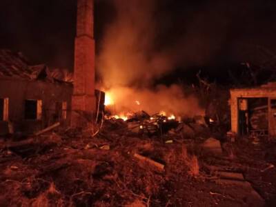 На Житомирщині ракетним ударом окупантів знищено 7 будівель, постраждали люди - rusjev.net