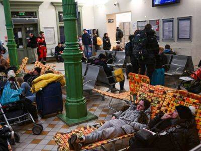 Германия попросила Польшу приостановить поезда с беженцами из-за "бутылочного горлышка" - kasparov.ru - Украина - Германия - Польша - Варшава
