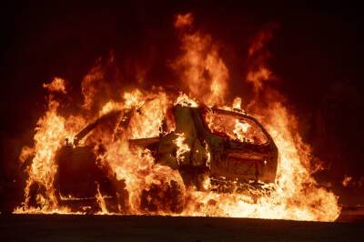 В Шушарах за ночь сгорели три автомобиля - ivbg.ru - Украина - Санкт-Петербург - Шушары
