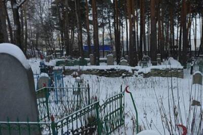 Полиция задержала россиянина, воровавшего кладбищенские ограды - versia.ru - Россия - Барнаул - Алтайский край - Новороссийск - район Индустриальный