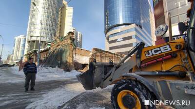 Елен Сычев - В правительстве объяснили, что делал трактор на развалинах старинной усадьбы - newdaynews.ru - Екатеринбург