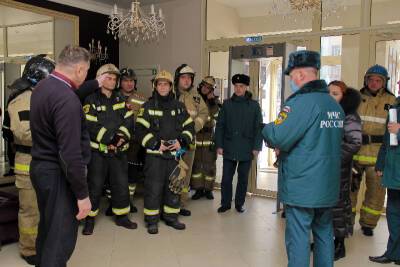 В Смоленске отрабатывали эвакуацию из Камерного театра - rabochy-put.ru - Смоленск - Смоленская обл.
