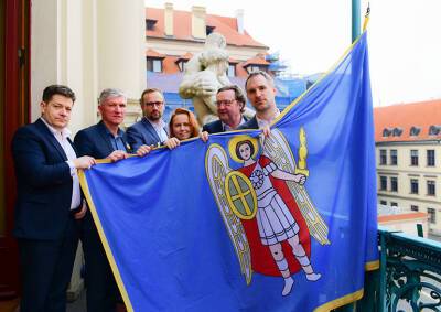Виталий Кличко - Зденек Гржиб - Мэрия Праги вывесила на своем здании флаг Киева - vinegret.cz - Украина - Киев - Чехия - Прага