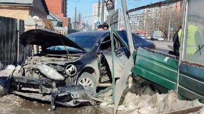 В Пензе автомобиль выехал на тротуар и сбил женщину - usedcars.ru - Пензенская обл. - Пенза