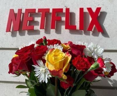 Netflix отказался транслировать 20 российских федеральных каналов - znak.com - Россия - США - Украина