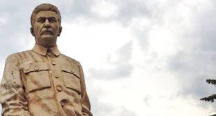 Иосиф Сталин - Активисты обвинили власти Грузии в игнорировании ситуации с памятниками Сталину - kavkaz-uzel.eu - Грузия