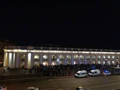 В Петербурге на шестой антивоенной акции задержали 125 человек - znak.com - Россия - Украина - Санкт-Петербург - ДНР - ЛНР