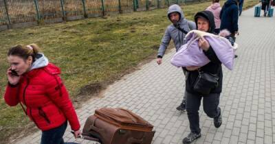 Украинские беженцы в ЕС: Еврокомиссия предлагает предоставлять временную защиту - focus.ua - Россия - Украина