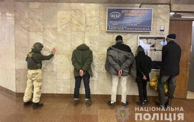 В Киеве на станции метро задержаны пять диверсантов - korrespondent.net - Россия - Украина - Киев - Белоруссия - Киев