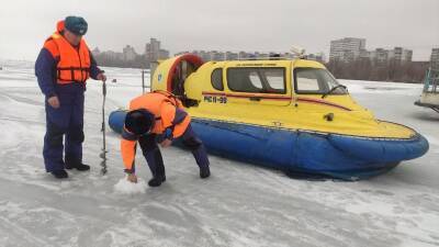 Спасатели просят рыбаков не выходить на лёд Воронежского водохранилища из-за его рыхлости - gorcom36.ru - Воронеж
