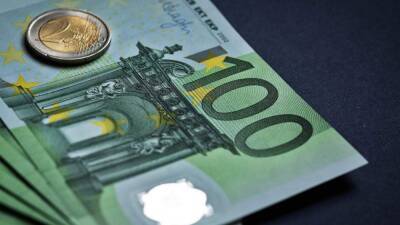 Евросоюз отключив 7 российских банков запретил переводить евро в Россию - vedomosti-ua.com - Россия - Украина