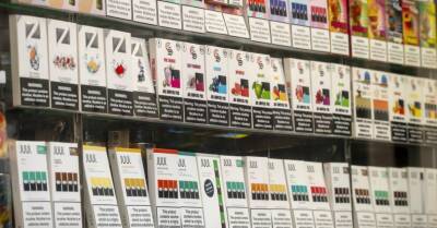 Тем, кто родился после 2008 года, могут запретить продавать табачные изделия - rus.delfi.lv - Латвия