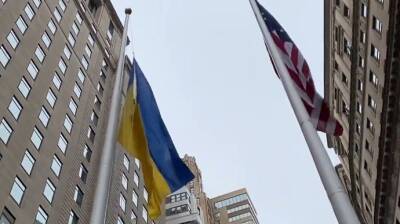Эрик Адамс - Будет развеваться до победы Украины: в центре Нью-Йорка мэр поднял сине-желтый флаг - pravda.com.ua - Украина - Киев - Нью-Йорк - Нью-Йорк