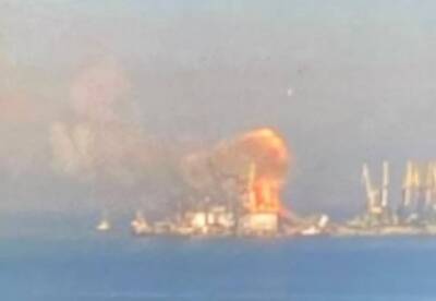 Горят тысячи тонн топлива и боеприпасы: ВСУ уничтожили десантный корабль РФ - facenews.ua - Россия - Украина - Бердянск