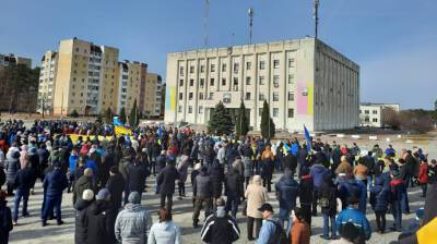 Жители Славутича вышли на мирную акцию против оккупантов - pravda.com.ua - Украина - Славутич