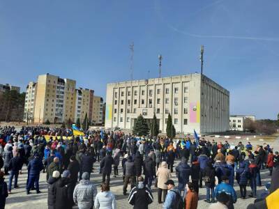 Захватчики из рф зашли в Славутич: город восстал против оккупантов под звуки стрельбы, кадры - politeka.net - Украина - Киев - Киевская обл. - Мариуполь