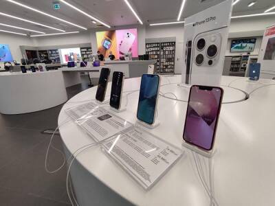 В Екатеринбурге возобновили работы магазины — официальные партнеры Apple - znak.com - Россия - Украина - Екатеринбург