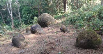 В Индии ученые обнаружили загадочные гигантские каменные кувшины: для чего их использовали - focus.ua - Украина - Австралия - Индия - Индонезия - Лаос