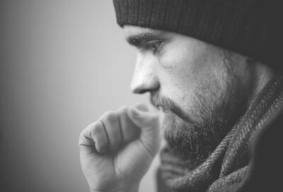 Врач Мальченко: кашель от омикрона можно вылечить минералкой - online47.ru - Россия