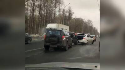 На ул. Окружной собрался «паровозик» из машин - penzainform.ru - Пенза