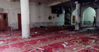 Не менее 30 человек погибли при взрыве в мечети в Пакистане - ren.tv - Пакистан