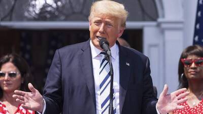 Дональд Трамп - Владимир Путин - Джо Байден - Трамп предрек США «падение в ад» из-за Байдена - iz.ru - Россия - США - Израиль