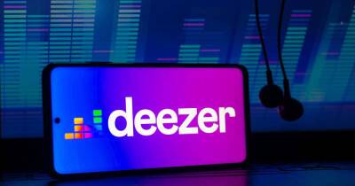 Музыкальный сервис Deezer заявил об уходе из России - ren.tv - Россия