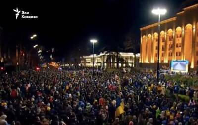 Владимир Зеленский - В Тбилиси собрался многотысячный митинг в поддержку Украины - korrespondent.net - Россия - Украина - Грузия - Париж - Вильнюс - Тбилиси - Прага