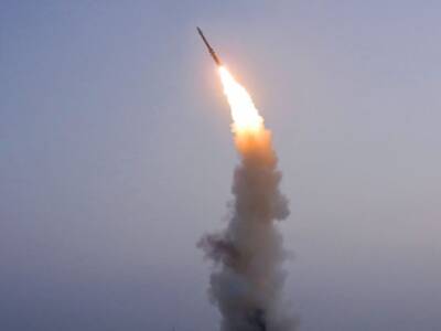 Северная Корея запустила в море баллистическую ракету - unn.com.ua - Южная Корея - США - Украина - Киев - КНДР - Япония - Пхеньян - Гуам