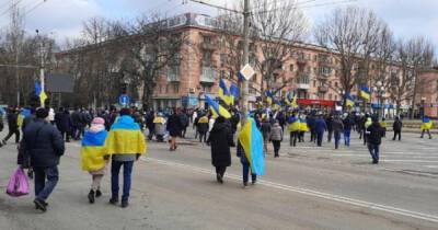 Владимир Зеленский - Антон Геращенко - Жители Херсона вышли на митинг против армии РФ, оккупанты начали стрелять в воздух - dsnews.ua - Россия - Украина - Херсон - Херсон