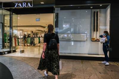 Massimo Dutti - Zara - Zara закрывает свои магазины и прекращает онлайн-торговлю в России - aif.ru - Россия - Испания